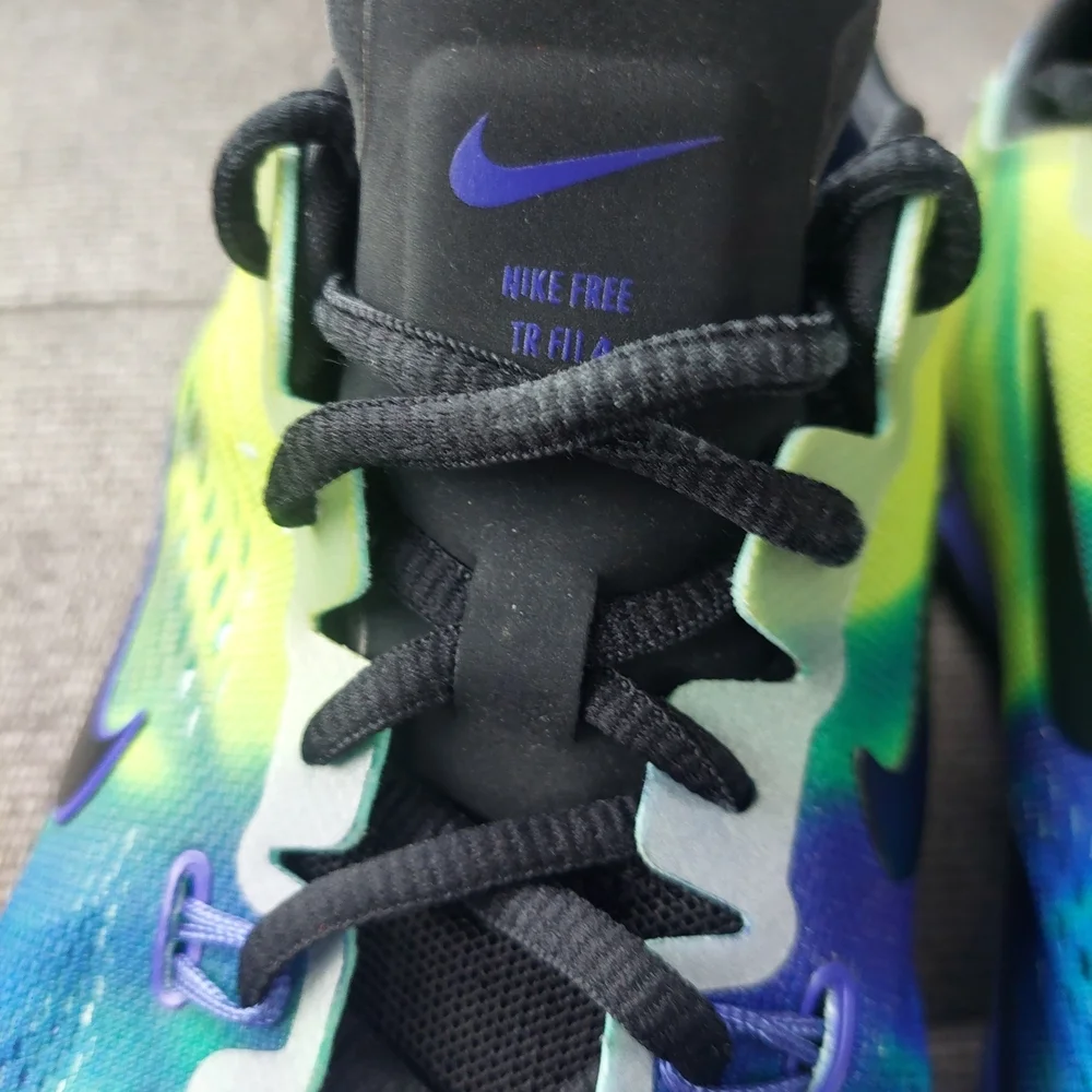 Nike FREE Running Shoes WOMEN Sz 9.5 Sneakers TR Fit 4   (Bag D) - Picture 3 of 8